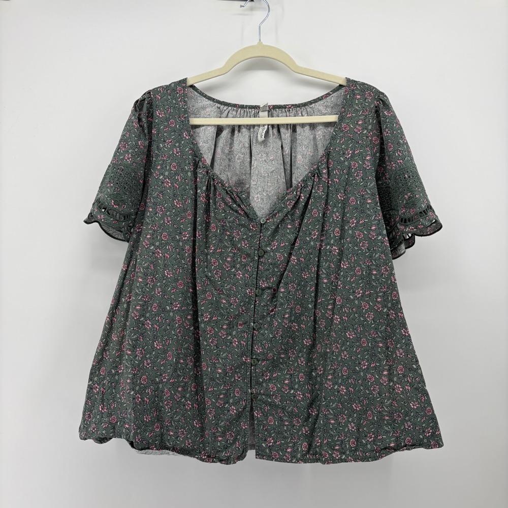 Flowy Green Floral Button-Front Blouse with Pink Accents